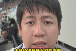 直播吧现场报道：诺维茨基亮相日瑞之战，身着瑞典球衣成瑞典球迷