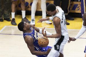 ESPN：马刺寻求增强空间内线实力，将八村成视为潜在引援目标，多员内线球员希望与文班搭档