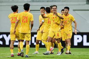 足球报:国足主场对阵泰国需恢复常规比赛节奏,压迫战术是关键选择