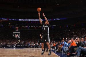 马刺队半场三分球命中14球 创NBA总决赛单队半场三分命中数新低