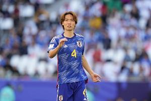 板仓滉承担航队重任 全力助日本队前行