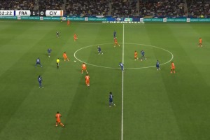 法国1-1遭扳平！科纳特解围失误，盖拉-杜埃单刀推射破门！