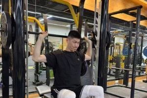 胡金秋社媒分享训练照片：能量补给