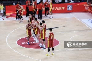 中国男篮面临关键对决!专家呼吁:务必发挥边锋与篮板优势!